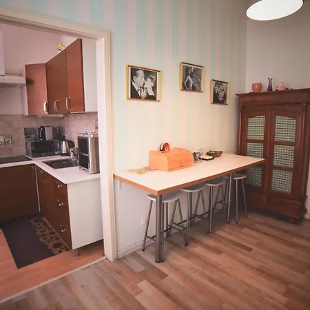 Daire Barcolana Lodge Hostel Trieste
