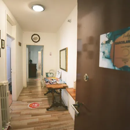 Barcolana Lodge Hostel