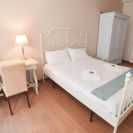 Barcolana Lodge Hostel * Trieste