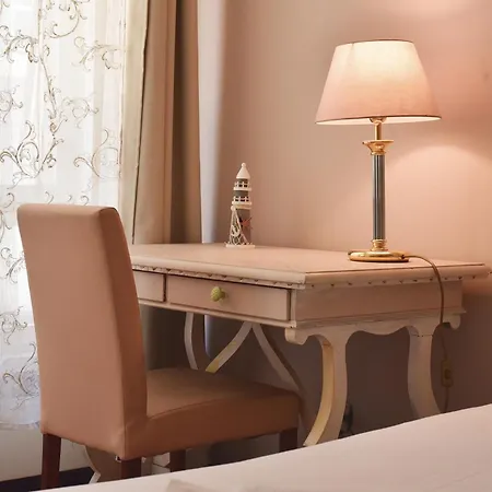Barcolana Lodge Hostel Daire *